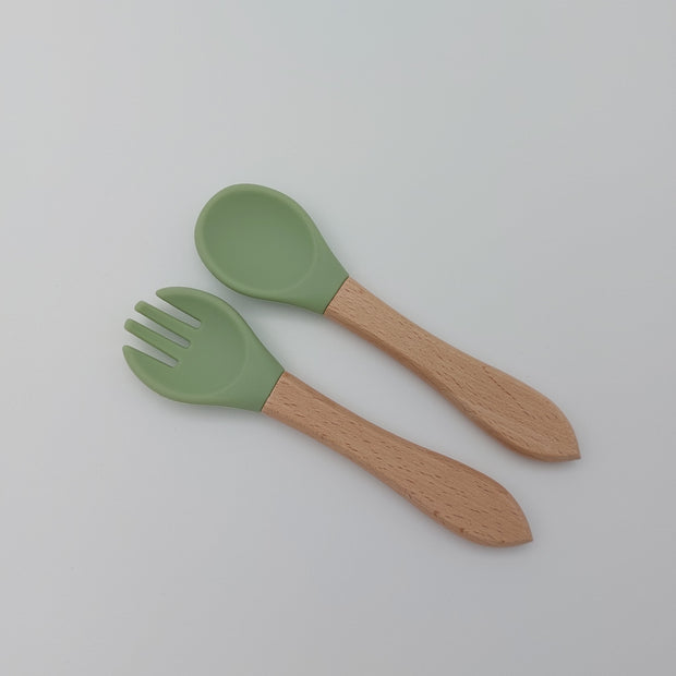 Siliconen kinderbestek met houten handvat - Studio Blooming