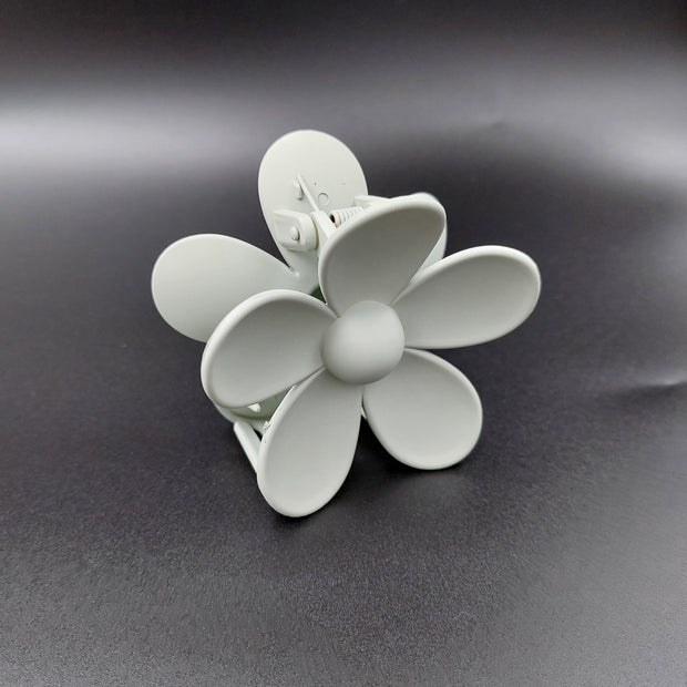 Fleur - grote bloemvormige haarklem mint kleur